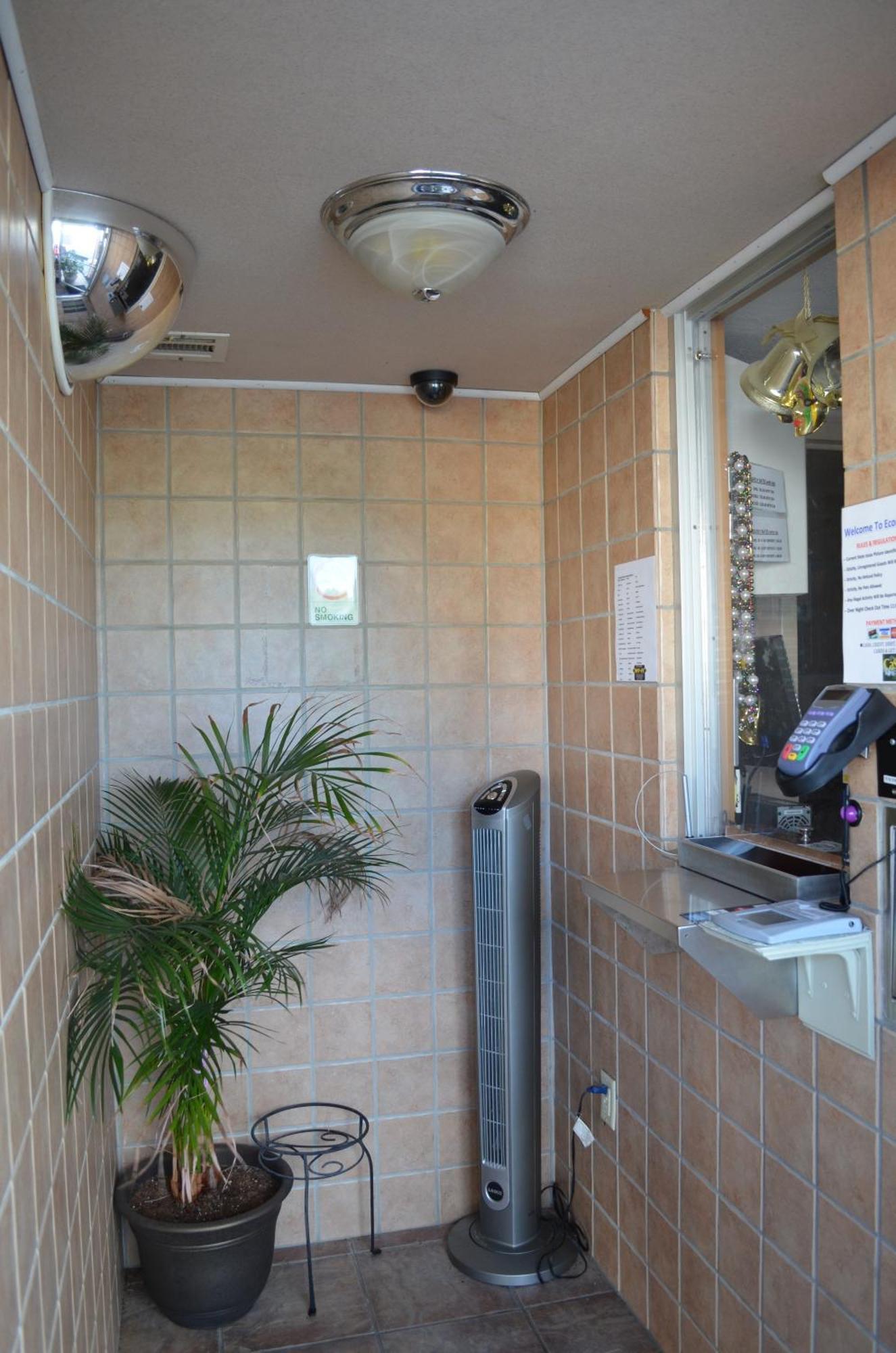 Economy Inn New Orleans Arabi エクステリア 写真