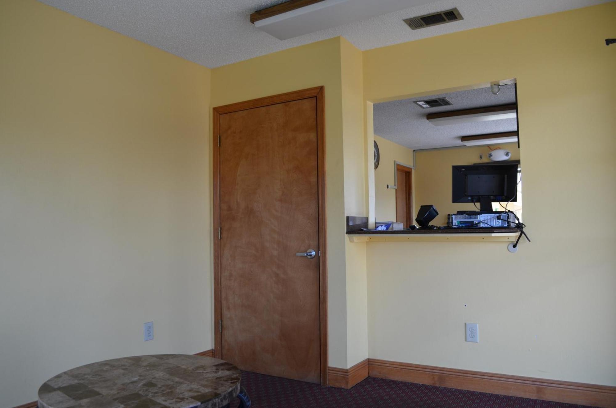 Economy Inn New Orleans Arabi エクステリア 写真