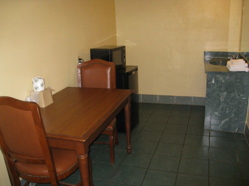 Economy Inn New Orleans Arabi エクステリア 写真